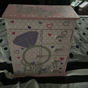 Children’s jewelry box